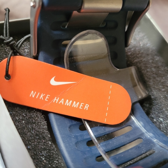 (EXTREMELY RARE)nike hammer watch (NEEDS BATTERY) - Picture 4 of 5